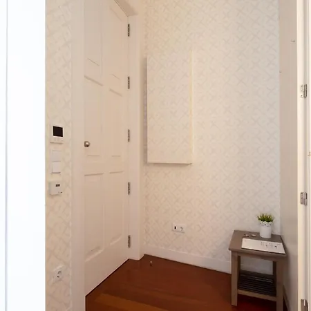 Apartamento Bright Modern Flats With Balcony - City Center Porto